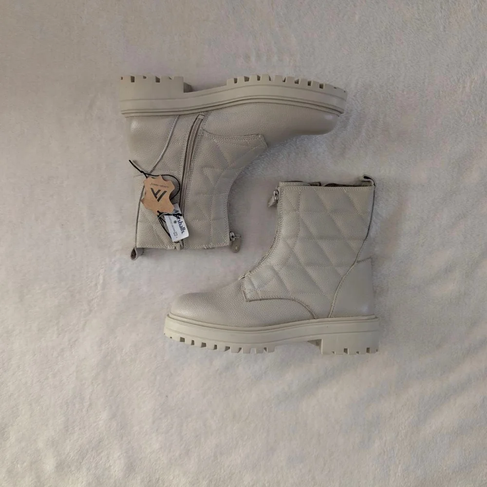 Alberto Torresi Malissa Boots Zipper Quilted Leather Stitch Boots - 8 - Picture 3 of 11